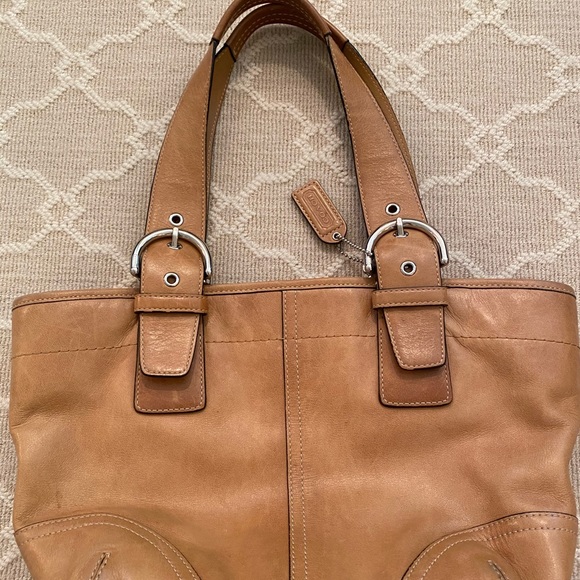 Coach handbag - Picture 1 of 5